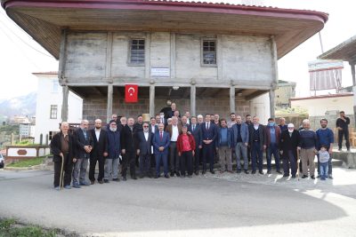 Bölümlü Mahallesi Tarihi Mithat Paşa (Kalanas) Camii'nin yeni adının Müderris Mahmut Sabri Efendi (Kalomer Mahmut Efendi) Camii olarak değiştirilmesi Berat Takdim töreni.