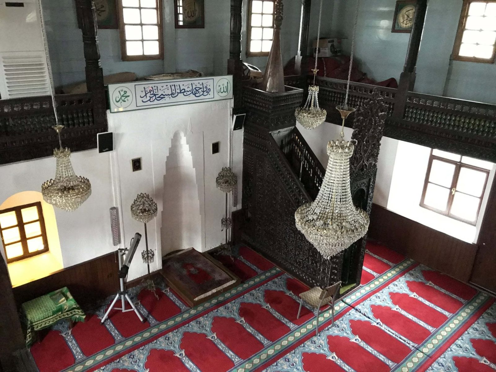 Of'tan Ahşap Bir Cami Örneği: Bölümlü Müderris Mahmut Sabri Efendi Camii